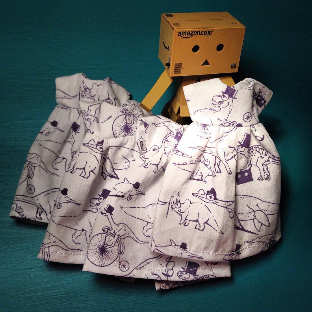 Blythe dresses with dinosaurs on